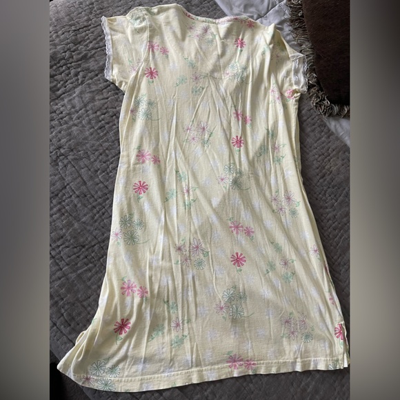 Carole Hochman short sleeve light floral nightgown buttoned size medium yellow - Picture 2 of 4
